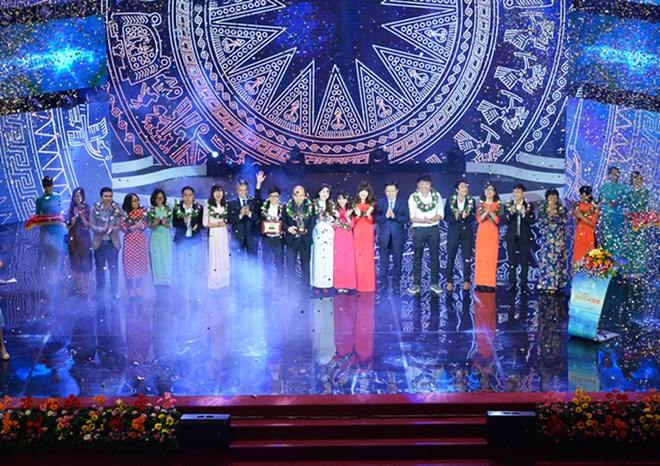 Tại lễ trao giải, Ban tổ chức cũng đã phát động Giải thưởng Nhân tài đất Việt 2017. (Ảnh: BTC)