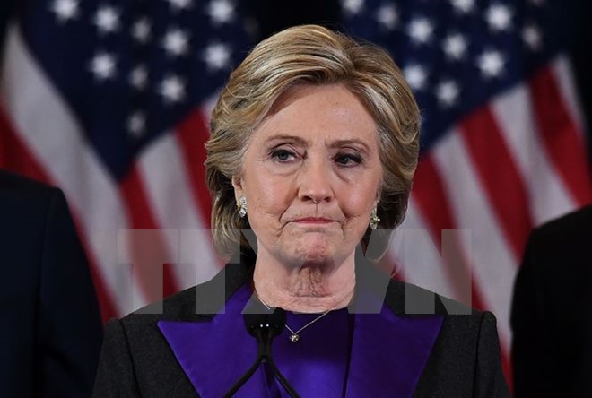 Bà Hillary Clinton trong bài phát biểu sau khi kết quả bầu cử Tổng thống được công bố ở New York, ngày 9-11. (Nguồn: AFP/TTXVN)