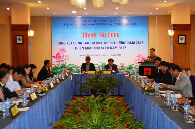 Đ.c Trần Tiến Dũng, Phó Chủ tịch UBND tỉnh phát biểu tại hội nghị