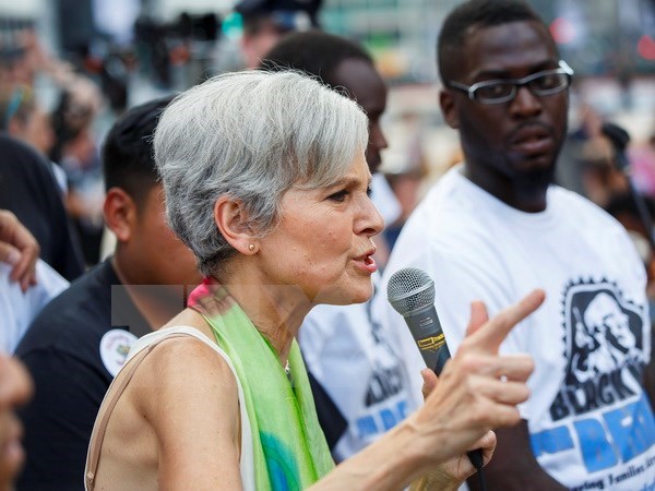 Ứng viên tranh cử Tổng thống của đảng Xanh Jill Stein tại cuộc vận động bầu cử ở Philadelphia, Pennsylvania ngày 27-7. (Nguồn: AFP/TTXVN)