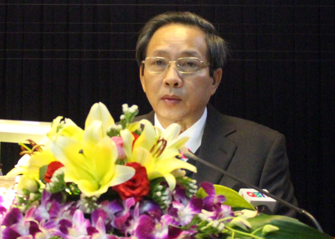 Đồng chí Hoàng Đăng Quang, Ủy viên Trung ương Đảng, Bí thư Tỉnh ủy, Chủ tịch HĐND tỉnh phát biểu kết luận hội nghị