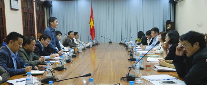 Đồng chí Trần Tiến Dũng, Phó Chủ tịch UBND tỉnh phát biểu tại buổi làm việc