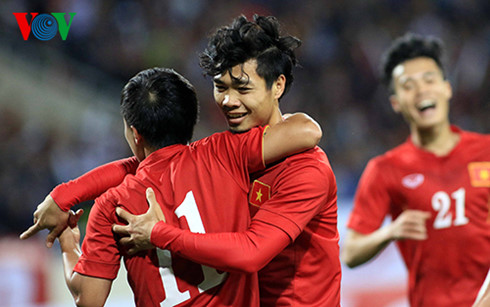 ĐT Việt Nam quyết đấu với Indonesia trong trận bán lượt về AFF Cup 2016 (Ảnh: Minh Hoàng).