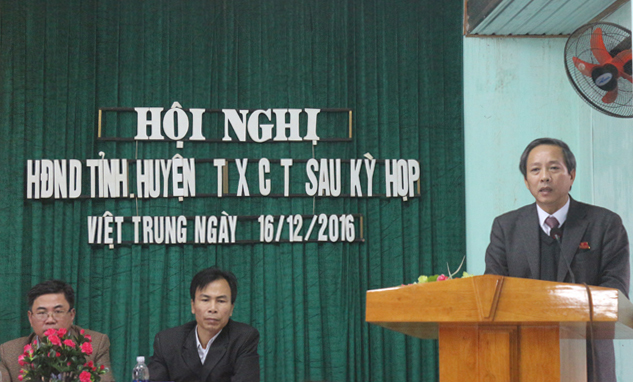 Đồng chí Hoàng Đăng Quang, Bí thư Tỉnh ủy, Chủ tịch HĐND tỉnh trực tiếp giải trình và tiếp thu các vấn đề cử tri quan tâm.
