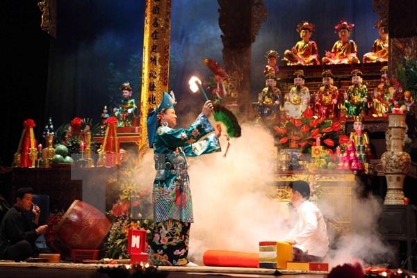 Di sản Thực hành Tín ngưỡng thờ Mẫu Tam phủ của người Việt đã chính thức được vinh danh là Di sản văn hóa phi vật thể đại diện của nhân loại. (Ảnnh minh họa: TTXVN)