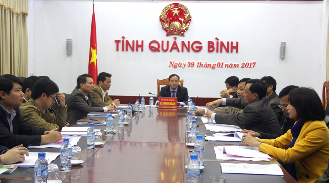 Đồng chí Lê Minh Ngân, Tỉnh uỷ viên, Phó Chủ tịch UBND tỉnh phát biểu tại buổi làm việc