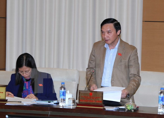 Chủ nhiệm Ủy ban Pháp luật của Quốc hội Nguyễn Khắc Định phát biểu ý kiến. (Ảnh: An Đăng/TTXVN)