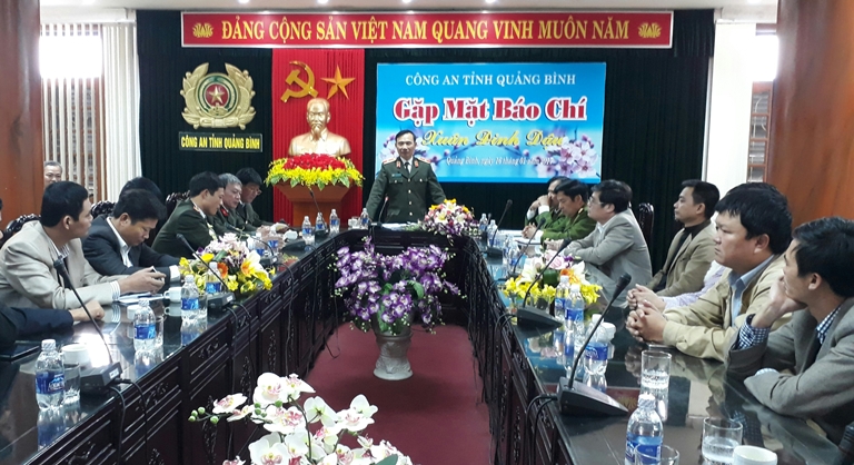 Thiếu tướng Từ Hồng Sơn, Ủy viên Ban Thường vụ Tỉnh ủy, Giám đốc Công an tỉnh phát biểu tại buổi gặp mặt
