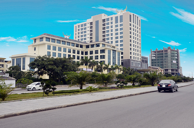 Dự án Khách sạn Mường Thanh 5 sao được đầu tư xây dựng.