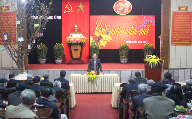  Đồng chí Hoàng Đăng Quang, Ủy viên Trung ương Đảng, Bí thư Tỉnh ủy, Chủ tịch HĐND tỉnh phát biểu tại buổi gặp mặt