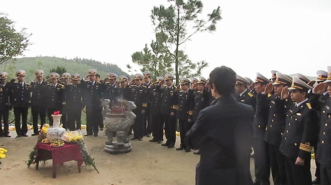 Lễ dâng cát Trường Sa tại mộ Đại tướng Võ Nguyên Giáp.