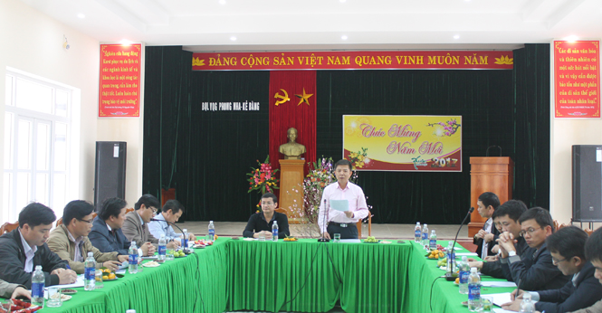 Đồng chí Nguyễn Hữu Hoài, Phó Bí thư Tỉnh ủy, Chủ tịch UBND tỉnh làm việc với BQL VQG Phong Nha-Kẻ Bàng.