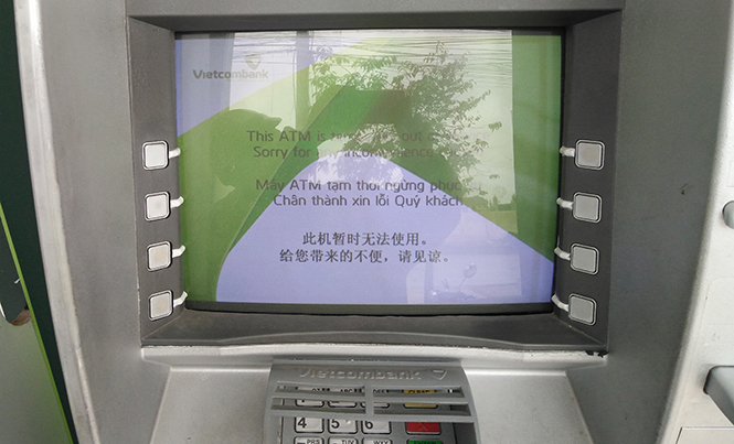 Trước và trong Tết, nhiều cột ATM ngừng phục vụ do quá tải.