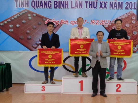 Giải toàn đoàn: giải nhất Đồng Hới, giải nhì Quảng Ninh, giải ba Quảng Trạch.