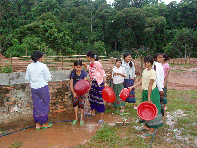 Nhiều vùng đồng bào dân tộc thiểu số đã được sử dụng nguồn nước sạch hợp vệ sinh.