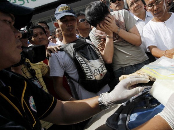 Cảnh sát Philippines bắt giữ tội phạm buôn ma túy. (Nguồn: EPA)