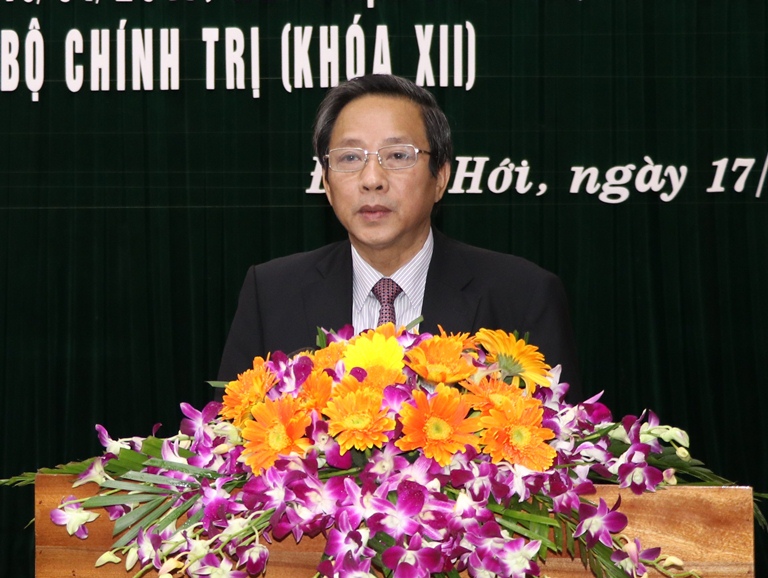 Đồng chí Hoàng Đăng Quang, Ủy viên Trung ương Đảng, Bí thư Tỉnh ủy, Chủ tịch HĐND tỉnh phát biểu bế mạc hội nghị