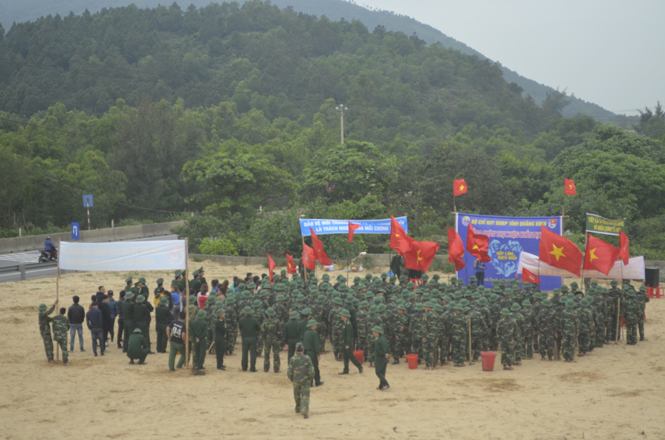 Hàng nghìn đoàn viên, thanh niên BĐBP Quảng Bình cùng với tuổi trẻ các địa phương trong tỉnh đồng loạt ra quân 