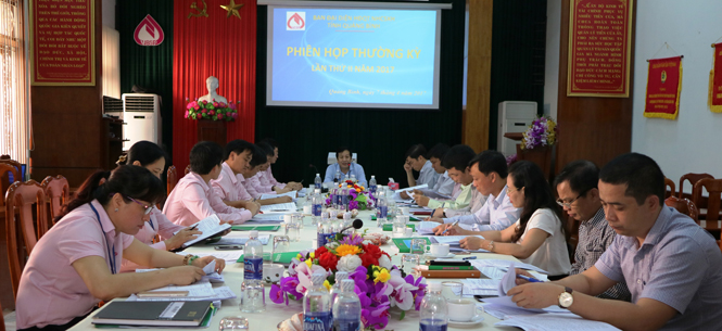 Đồng chí Nguyễn Xuân Quang, Phó Chủ tịch Thường Trực UBND tỉnh chỉ đạo cuộc họp