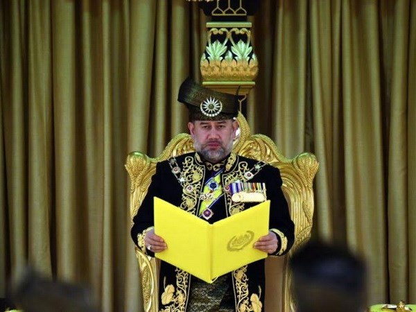Nhà vua Muhammad V đọc tuyên thệ trong lễ nhậm chức chính thức. (Ảnh: Bernama.com)