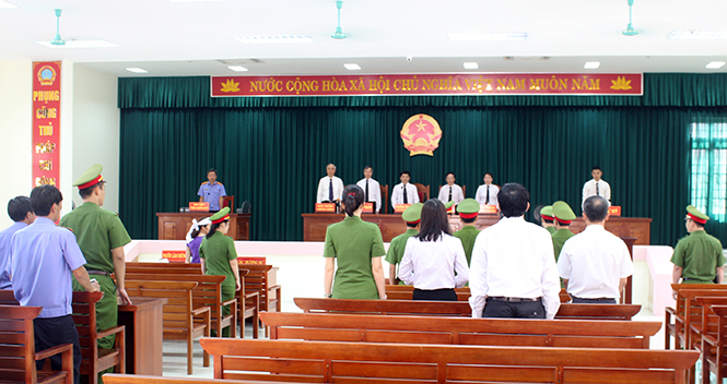 Phiên tòa mẫu rút kinh nghiệm xét xử vụ án Nguyễn Văn Nam phạm tội “Giết người”.