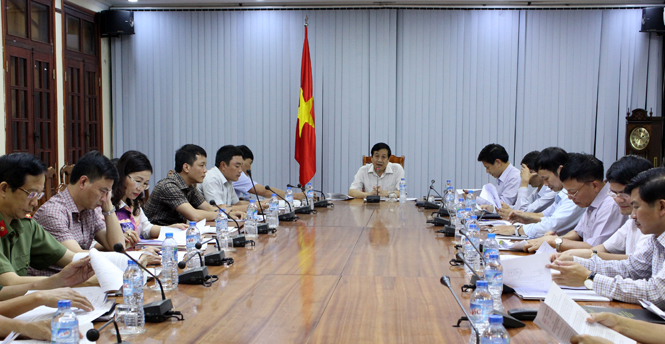 Đồng chí Nguyễn Xuân Quang, Ủy viên Ban Thường vụ Tỉnh ủy, Phó Chủ tịch Thường trực UBND tỉnh phát biểu kết luận tại buổi làm việc.
