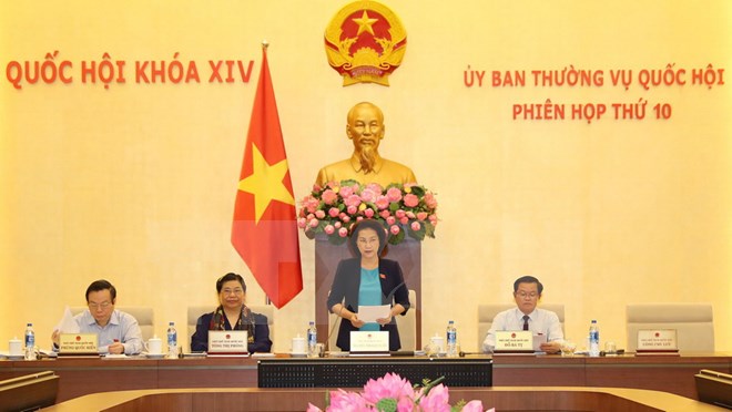 Chủ tịch Quốc hội Nguyễn Thị Kim Ngân chủ trì và phát biểu khai mạc Phiên họp thứ 10 của Ủy ban Thường vụ Quốc hội khóa XIV. (Ảnh: Trọng Đức/TTXVN)