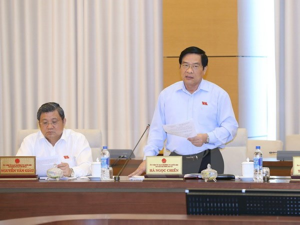 Ông Hà Ngọc Chiến, Ủy viên Ủy ban Thường vụ Quốc hội, Chủ tịch Hội đồng dân tộc của Quốc hội phát biểu. (Ảnh: Doãn Tấn/TTXVN)
