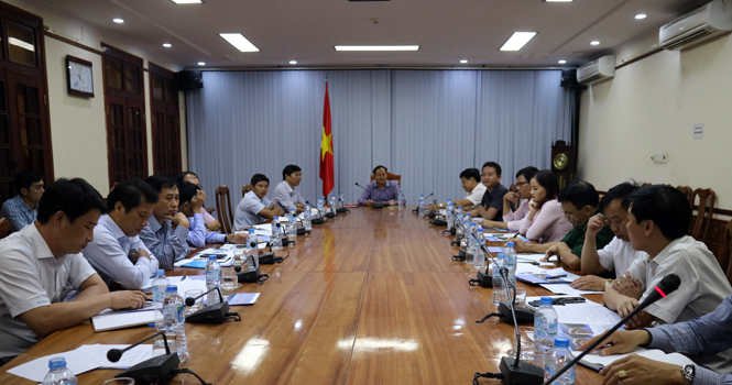 Đồng chí Lê Minh Ngân, Tỉnh ủy viên, Phó Chủ tịch UBND tỉnh chủ trì buổi làm việc.