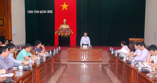Đồng chí Nguyễn Hữu Hoài, Phó Bí thư Tỉnh ủy, Chủ tịch UBND tỉnh phát biểu kết luận buổi làm việc.