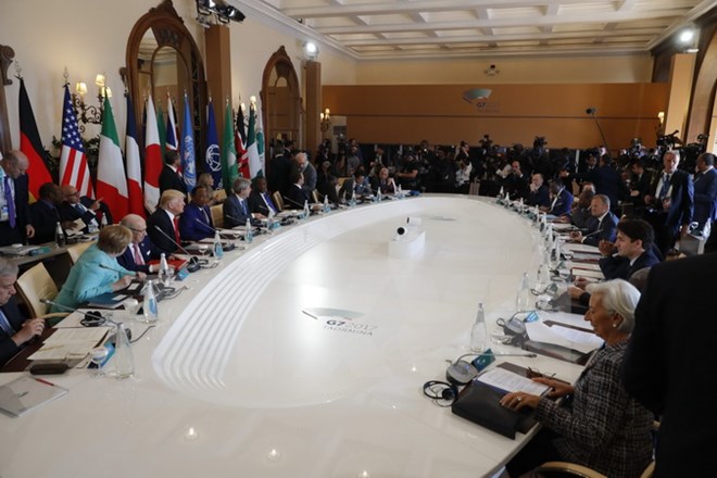 Toàn cảnh Hội nghị thượng đỉnh các nước G7 và lãnh đạo 5 nước châu Phi ở Taormina, ngày 27-5. (Nguồn: AFP/TTXVN)