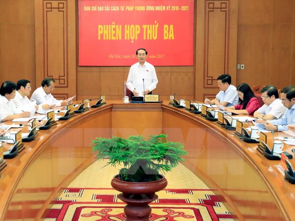 Chủ tịch nước Trần Đại Quang chủ trì Phiên họp thứ ba của Ban Chỉ đạo Cải cách tư pháp Trung ương. (Ảnh: Nhan Sáng/TTXVN)