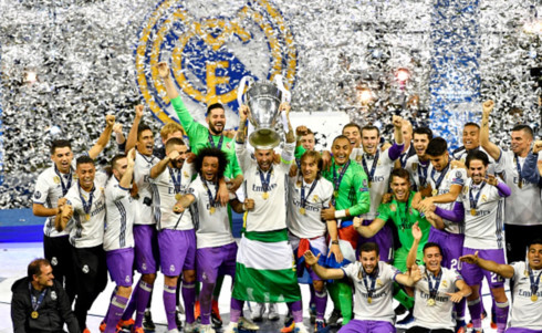 Real trở thành đội bóng đầu tiên bảo vệ thành công chức vô địch Champions League (Ảnh: Getty).