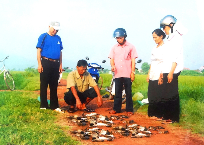  Mặt trận xã Đức Ninh luôn chú trọng công tác bảo vệ môi trường (trong ảnh: người dân đang tổ chức diệt chuột, bảo vệ môi trường, mùa màng).