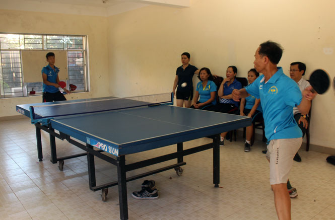 Trận đấu cân tài cân sức giữa hai vận động viên Phan Hoà- Xuân Hoàng.
