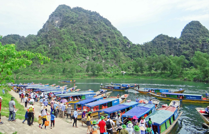 Giảm phí tham quan động Phong Nha, Tiên Sơn trong dịp Lễ hội hang động Quảng Bình năm 2017.