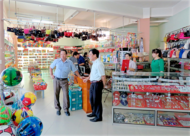 Kết cấu hạ tầng thương mại trên địa bàn thị xã Ba Đồn từng bước được đầu tư theo hướng hiện đại, đáp ứng tốt nhu cầu mua sắm hàng hoá của người dân