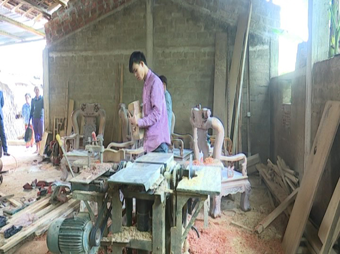 Xã Quảng Văn (TX.Ba Đồn) có gần 30 cơ sở sản xuất mộc dân dụng, tạo việc làm cho gần 400 lao động địa phương.