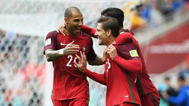 Niềm vui của Bồ Đào Nha sau bàn thắng của Silva. (Nguồn: Getty Images)