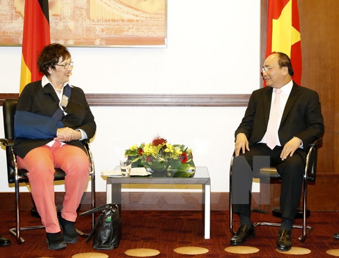 Thủ tướng Nguyễn Xuân Phúc tiếp bà Brigitte Zypries Bộ trưởng Kinh tế và Năng lượng Đức. (Ảnh: Thống Nhất/TTXVN)