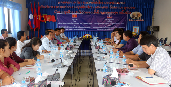 Toàn cảnh buổi hội đàm giữa Sở Tư pháp Quảng Bình và Sở Tư pháp tỉnh Khăm Muộn ( Lào)