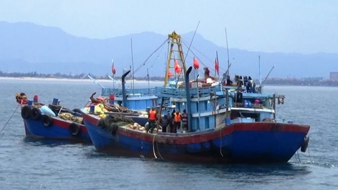Các tàu ngoại tỉnh vi phạm vùng biển cấm trong tỉnh sẽ bị xử lý nghiêm
