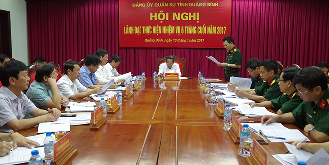 Đồng chí Bí thư Tỉnh ủy, Bí thư Đảng ủy Quân sự tỉnh Hoàng Đăng Quang chủ trì hội nghị .