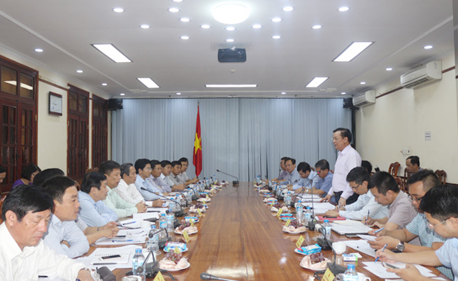 Đồng chí Đinh Tiến Dũng, Ủy viên Trung ương Đảng, Bộ trưởng Bộ Tài chính phát biểu kết luận tại buổi làm việc.