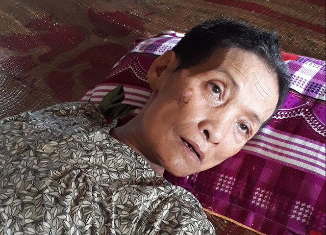 Chị Nguyễn Thị Tâm hiện đang mắc bệnh hiểm nghèo.