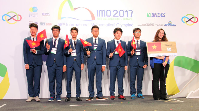 6 thí sinh đội tuyển quốc gia Việt Nam đều giành huy chương tại kỳ thi Olympic toán học quốc tế 2017 . Ảnh: Tuổi trẻ