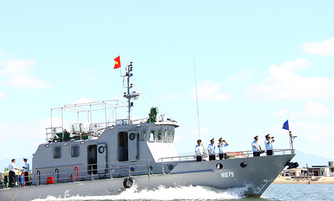 Đội Kiểm soát Hải quan đang tuần tra trên biển.