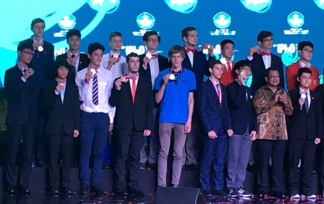 Vinh danh những học sinh đoạt huy chương Vàng tại IPhO 2017.