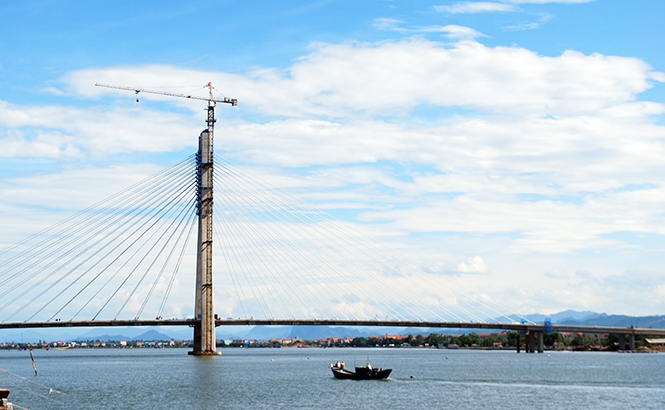 Cầu Nhật Lệ 2, điểm nhấn mỹ quan đô thị nam Đồng Hới sắp được hoàn thành.