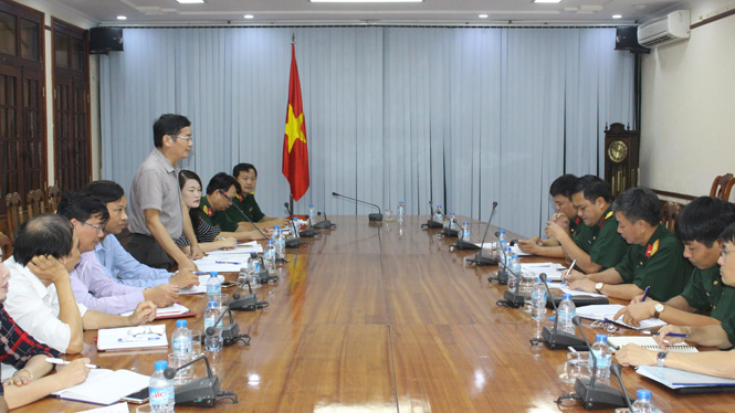 Đồng chí Trần Tiến Dũng, Tỉnh ủy viên, Phó Chủ tịch UBND tỉnh phát biểu tại buổi làm việc.